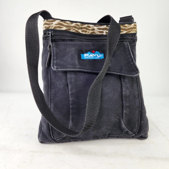 Kavu Bags Kavu Keepalong Cross Body Bag Black Canvas Poshmark